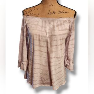 Chaser Vintage shirred off the shoulder sleeve top. Size M. NWT